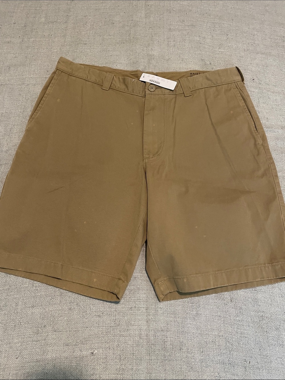 J. Crew Men's Flat Front Chino Shorts in Olive